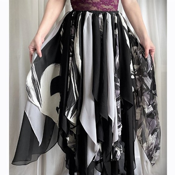 Ameynra Gothic black white gray chiffon petal skirt. Twice more petals! Sz L New - Picture 3 of 4